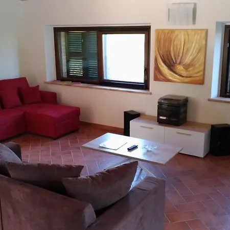 Villa In Collina Loro Piceno