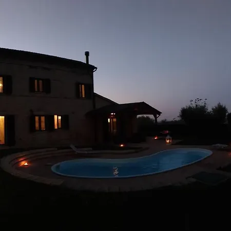 Villa In Collina Loro Piceno