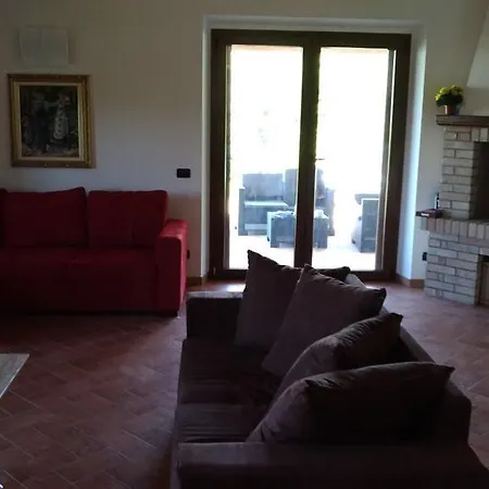 Villa In Collina Loro Piceno